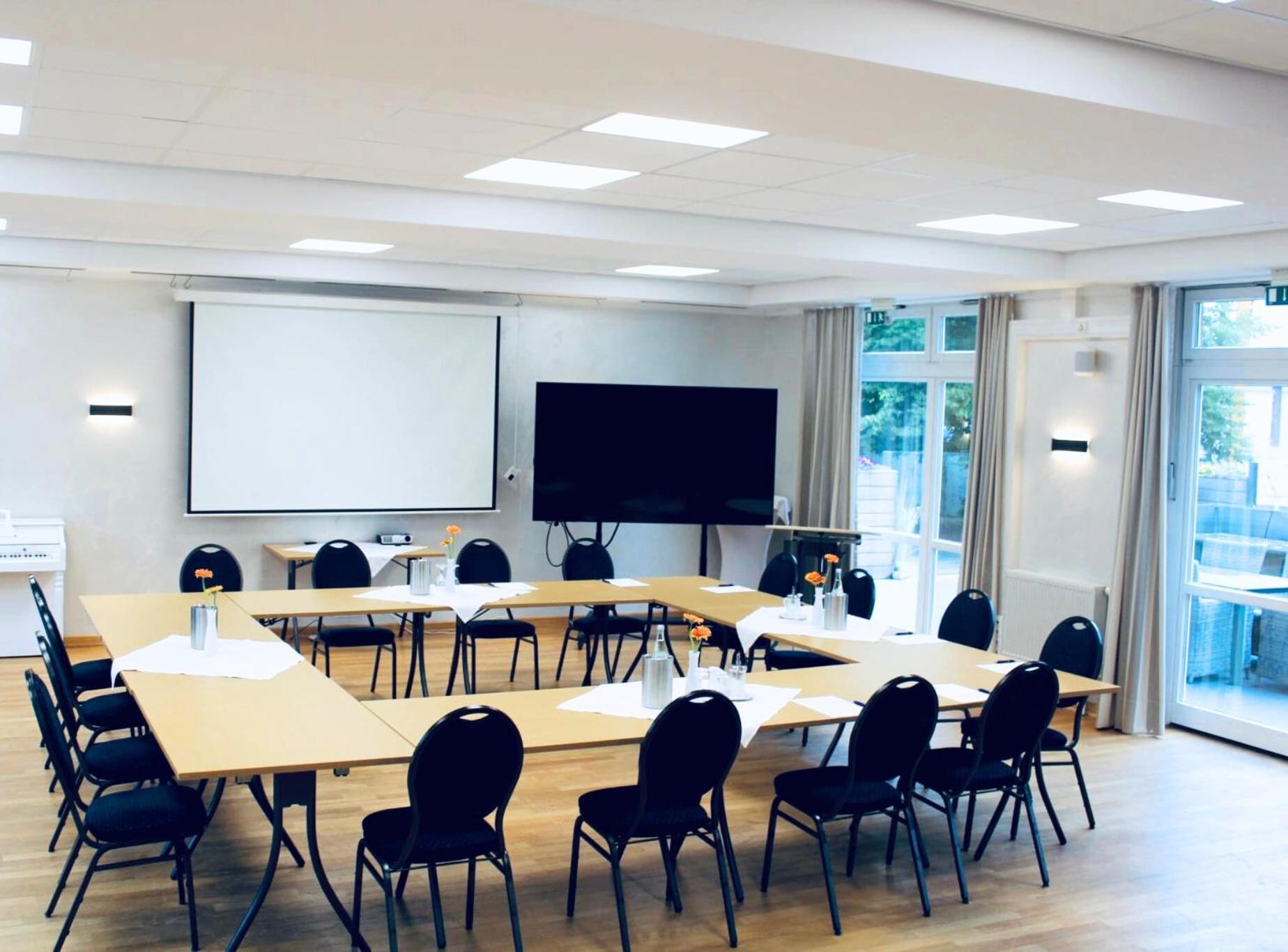 Hotel Adler & Eventlocation Gmbh Itzehoe Exteriör bild